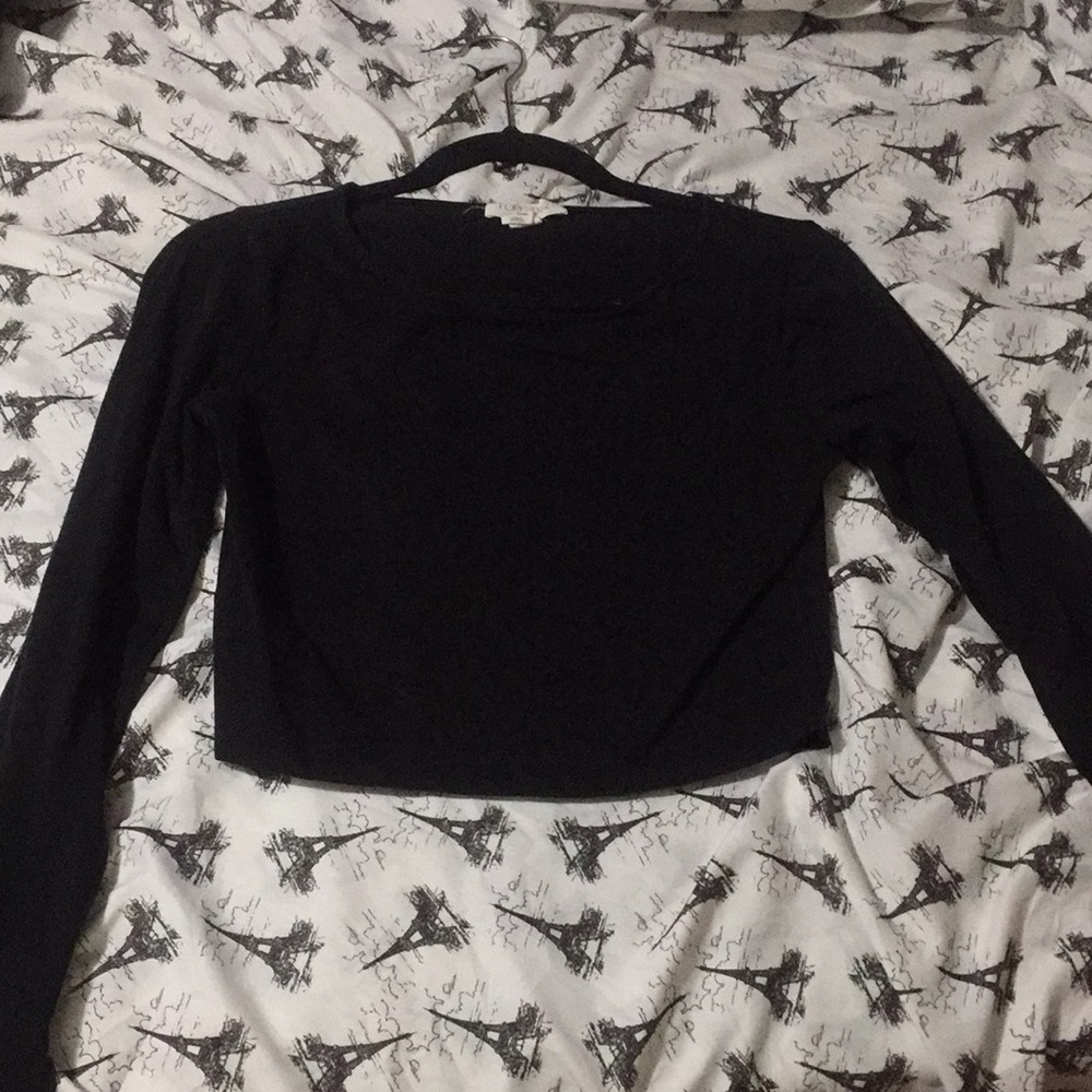 Black forever 21 long sleeved crop top
